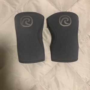 2 Rehband Knee Sleeves 5mm Large